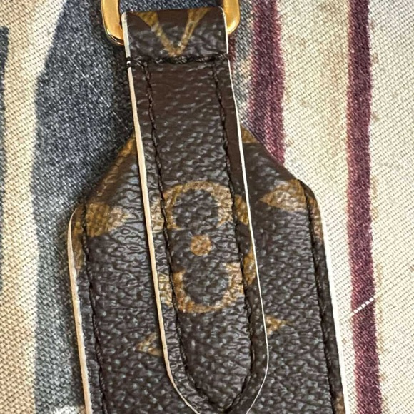 Louis Vuitton Brown Monogram Strap with Red Interior - Picture 10 of 14